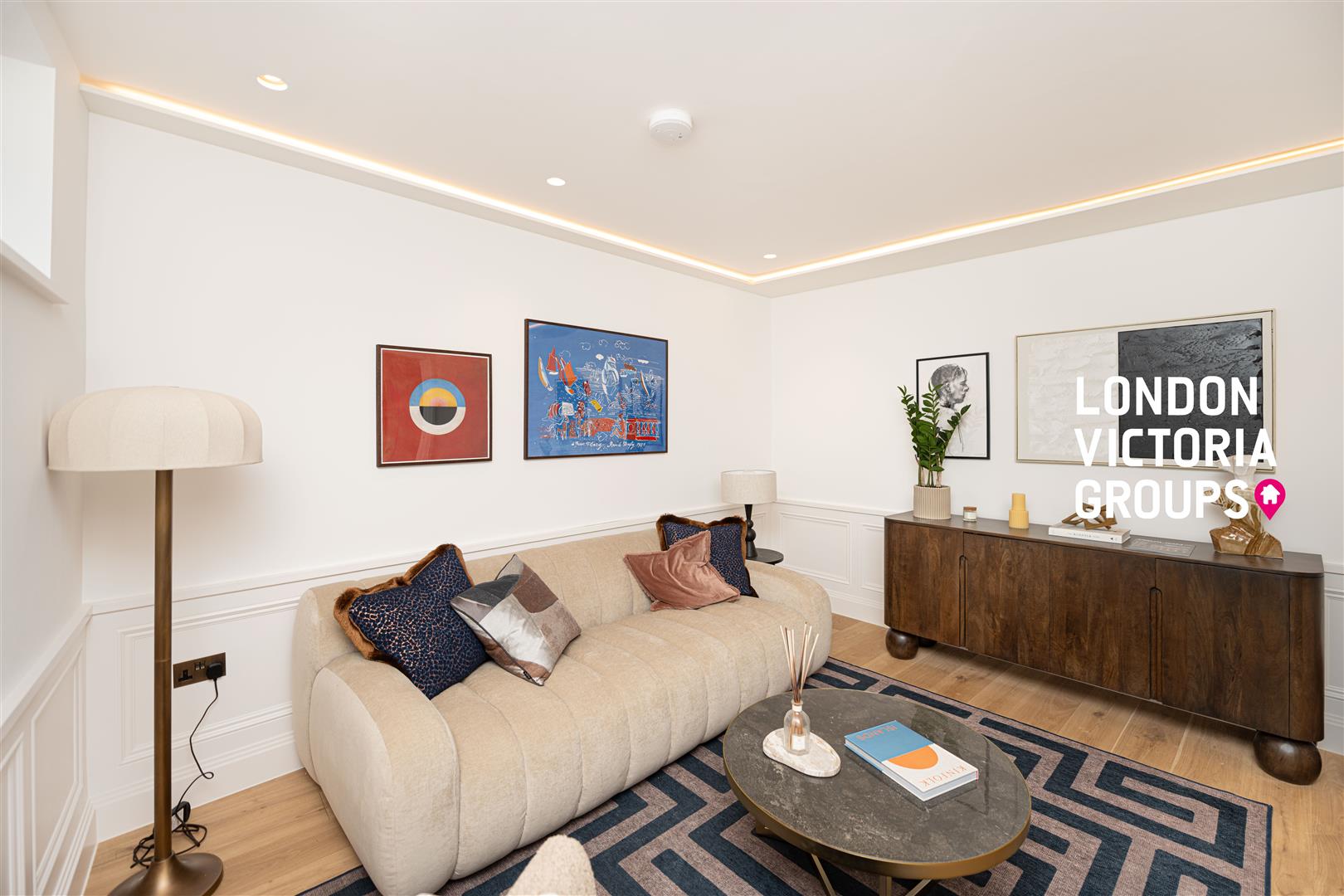 Buckingham Mews, London